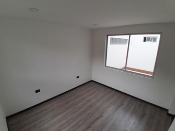 CASA EN VENTA URB. SAN GREGORIO-165m2-3 DORMITORIOS-$140.000