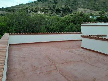 CASA EN VENTA URB. SAN GREGORIO-165m2-3 DORMITORIOS-$140.000