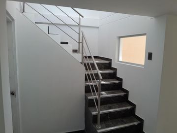 CASA EN VENTA URB. SAN GREGORIO-165m2-3 DORMITORIOS-$140.000