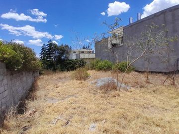 TERRNO EN VENTA D 300m2 EN URBANIZACION SAN GREGORIO (PUSUQUI).