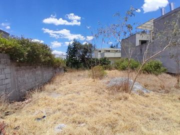 TERRNO EN VENTA D 300m2 EN URBANIZACION SAN GREGORIO (PUSUQUI).