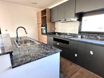 CASA EN VENTA CON SALIDA AL RIO - BARRIO CANAL