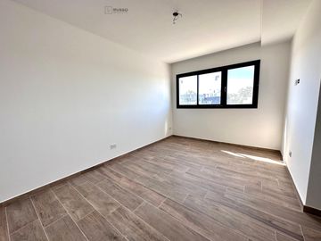 CASA EN VENTA CON SALIDA AL RIO - BARRIO CANAL