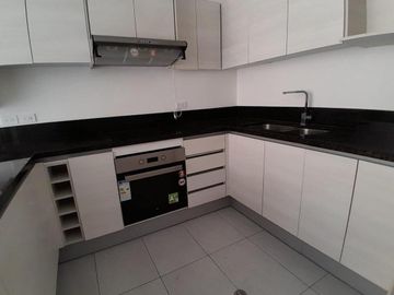 DEPARTAMENTOS EN VENTA- $116.900 EN EL QUITO TENNIS-99m2.