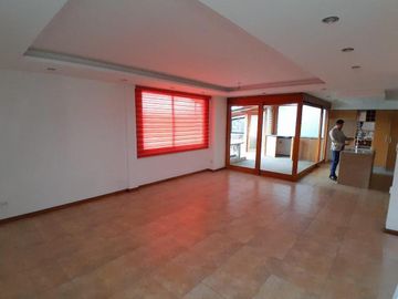DEPARTAMENTO EN VENTA - CUMBAYA - 212M2 - URBANIZACION DEL VALLE 2.
