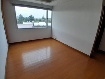 DEPARTAMENTO EN VENTA - CUMBAYA - 212M2 - URBANIZACION DEL VALLE 2.
