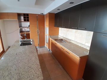 DEPARTAMENTO EN VENTA - CUMBAYA - 212M2 - URBANIZACION DEL VALLE 2.