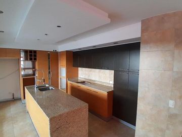 DEPARTAMENTO EN VENTA - CUMBAYA - 212M2 - URBANIZACION DEL VALLE 2.