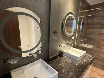 PENTHOUSE EN VENTA CUMBAYA-380m2 - 3 DORMITORIOS.(NEGOCIABLE)