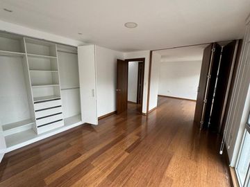 PENTHOUSE EN VENTA CUMBAYA-380m2 - 3 DORMITORIOS.(NEGOCIABLE)