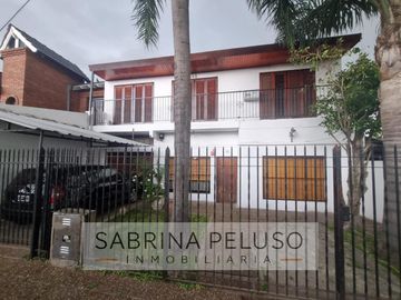 Casa en  venta en castelar