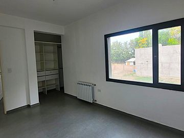 VENTA COMPLEJO DE 3 DUPLEX - NEUQUEN CAPITAL