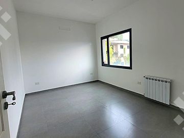 VENTA COMPLEJO DE 3 DUPLEX - NEUQUEN CAPITAL