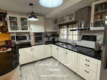 Casa en Castelar Sur