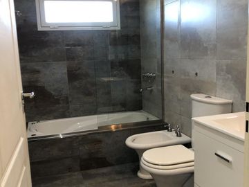 CASA A LA LAGUNA EN BARRIO PRIVADO LOS TALAS CANNING