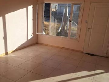 Casa en venta - 2 Dormitorios 1 Baño - Cochera - 200Mts2 - San martín de Los Andes