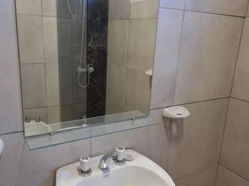 Casa en venta - 2 Dormitorios 1 Baño - Cochera - 200Mts2 - San martín de Los Andes