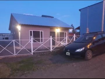 Casa en venta - 2 Dormitorios 1 Baño - Cochera - 200Mts2 - San martín de Los Andes