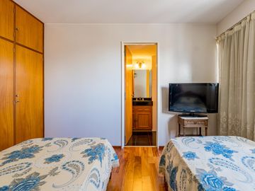 Departamento de categoría  en  venta 5 dormitorios vista franca al rio