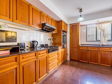 Departamento de categoría  en  venta 5 dormitorios vista franca al rio
