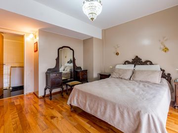 Departamento de categoría  en  venta 5 dormitorios vista franca al rio