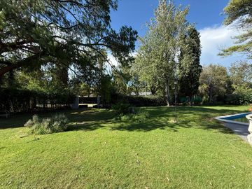 Casa Quinta en Venta en Chilvilcoy, 3000 m2 con precioso jar