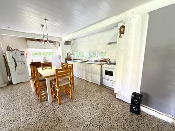 Casa Quinta en Venta en Chilvilcoy, 3000 m2 con precioso jar