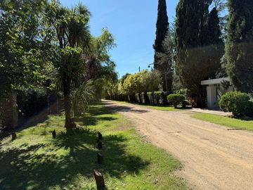 Casa Quinta en Venta en Chilvilcoy, 3000 m2 con precioso jar