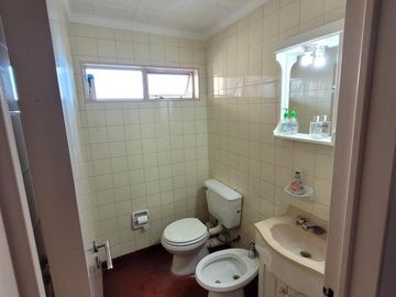 Departamento en venta - 3 Dormitorios 2 Baños - 65Mts2 - Villa Lugano