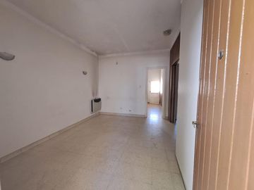 Casa en PH. AL FRENTE