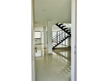 VENTA DE HERMOSA CASA CAMPESTRE EN VERDE ALFAGUARA JAMUNDI [JC]