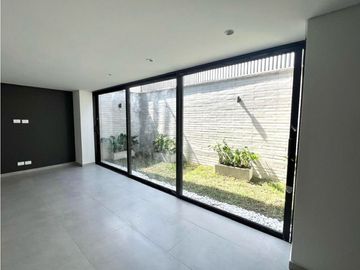 Vendo casa en sector Lotus. Rionegro