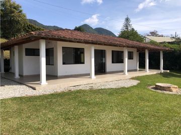 VENTA DE CASA CAMPESTRE EN VEREDA EN EL CARMEN