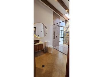 VENTA DE CASA CAMPESTRE CON CASA MAYORDOMO EN UNIDAD EN SAN VICENTE