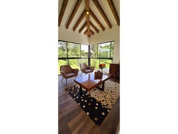 VENTA DE CASA CAMPESTRE CON CASA MAYORDOMO EN UNIDAD EN SAN VICENTE