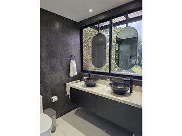 VENTA DE CASA CAMPESTRE CON CASA MAYORDOMO EN UNIDAD EN SAN VICENTE