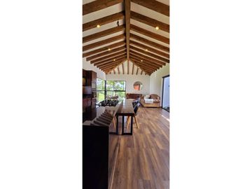 VENTA DE CASA CAMPESTRE CON CASA MAYORDOMO EN UNIDAD EN SAN VICENTE