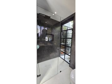 VENTA DE CASA CAMPESTRE CON CASA MAYORDOMO EN UNIDAD EN SAN VICENTE