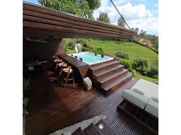 VENTA DE CASA CAMPESTRE CON CASA MAYORDOMO EN UNIDAD EN SAN VICENTE