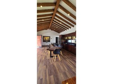 VENTA DE CASA CAMPESTRE CON CASA MAYORDOMO EN UNIDAD EN SAN VICENTE