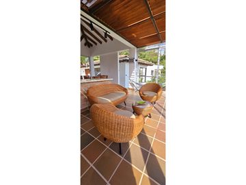 VENTA DE CASA CAMPESTRE CON CASA MAYORDOMO EN UNIDAD EN SAN VICENTE