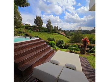 VENTA DE CASA CAMPESTRE CON CASA MAYORDOMO EN UNIDAD EN SAN VICENTE