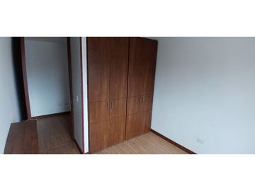 ACSI 1174. Se vende apartamento en Mosquera. Sol creciente