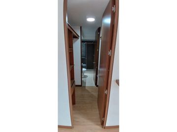 ACSI 1174. Se vende apartamento en Mosquera. Sol creciente