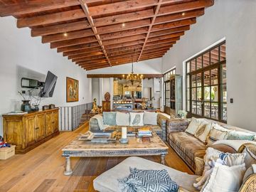 Casa en venta en viñedo exclusivo Santísima Trinidad – Cerca de San Miguel