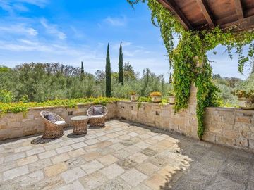 Casa en venta en viñedo exclusivo Santísima Trinidad – Cerca de San Miguel