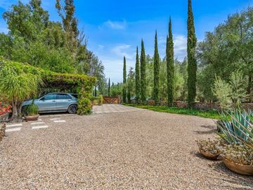Casa en venta en viñedo exclusivo Santísima Trinidad – Cerca de San Miguel