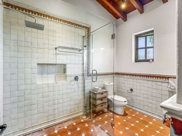 Casa en venta en viñedo exclusivo Santísima Trinidad – Cerca de San Miguel