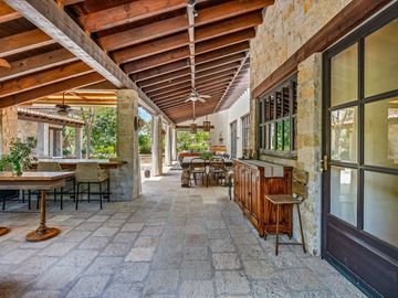 Casa en venta en viñedo exclusivo Santísima Trinidad – Cerca de San Miguel