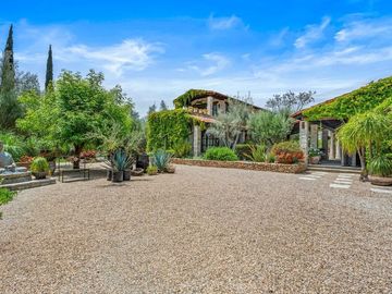 Casa en venta en viñedo exclusivo Santísima Trinidad – Cerca de San Miguel